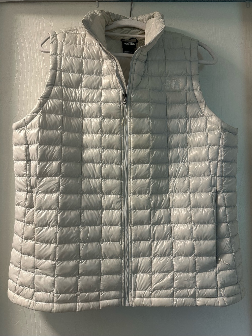 The North Face Women's XL light gray Quilted Packable Vest